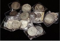 WORLD COINS: ISRAEL
Lote 19 monedas. Siglo XX. AR, CUNI. Incluye Sheqalim, lira o lirot. Todas diferentes. A EXAMINAR. EBC a SC.