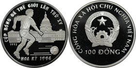 Weltmünzen und Medaillen, Vietnam. "XV. Fußball-Weltmeisterschaft - USA 1994". 100 Dong 1992, Silber. 0.64 OZ. KM 70. Polierte Platte