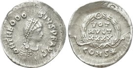 THEODOSIUS I (379-395). Siliqua. Constantinople.