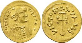 HERACLIUS (610-641). GOLD Semissis. Constantinople.
