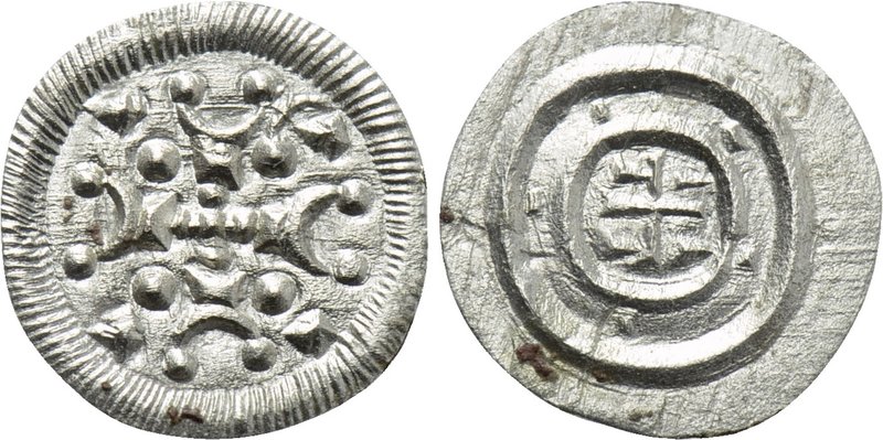 HUNGARY. Bela II (1131-1141). Denar. 

Obv: Cross with crescents and points in...