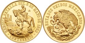 Centennial of the Battle of Cinco de Mayo. Gold Medal (50 Pesos), 1962 (41.63g). Mint issue. Equestrian statue of General Ignacio Zaragoza to the left...