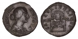 FAUSTINA II. Sestercio. Roma. R/ Dos infantes sobre trono. Ly.: SAECVLI FELICIT SC. SM-5282. Pát. marrón. Concreciones quitadas. 30,58 g. MBC