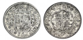 2 REALES. Segovia. 1723-F. Rosetas de cuatro pétalos en acotaciones del anv. XC-1404. 5,96 g. Rayitas en rev. EBC