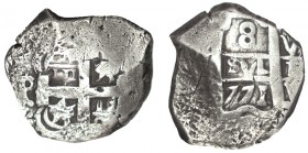 8 REALES. Potosí. 1771 - V. De inusual califica a esta moneda Paoletti en la que nos fijamos que en el cuadrante superior dcho. Aparece una V como ini...