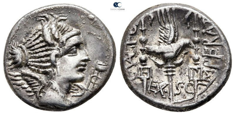 C. Valerius Flaccus 140 BC. Massalia
Denarius AR

18 mm., 4,07 g.

Winged a...