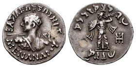 Kings of Bactria. Menander. Dracma. 160-140 a.C. (Cy-3195). (Gc-7604). Anv.: Busto diademado del rey a izquierda con lanza, alrededor leyenda. Rev.: A...
