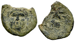 Mauritania. Lixus. AE. 50-51 a.C. (Sng Cop-707-711). (Müller-248). Anv.: Cabeza de frente de Baal-Melkart. Rev.: Estrella entre uvas y (espiga). Ae. 4...