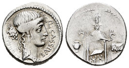 Cassius. Denario. 55 a.C. Rome. (Ffc-560). (Craw-428/2). (Cal-414). Anv.: Cabeza de la Libertad a derecha, delante Q CASSIVS, detrás LIBERT. Rev.: Sil...