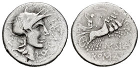 Curtius. Denario. 116-115 a.C. Norte de Italia. (Ffc-669). (Craw-285/2). (Cal-534). Anv.: Cabeza de Roma a derecha, detrás X, delante Q CVRT. Rev.: Jú...