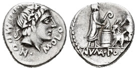Pomponius. Denario. 97 a.C. Auxiliary mint of Rome. (Ffc-1030). (Craw-334/1). (Cal-1177). Anv.: Cabeza laureada de Apolo a derecha, L POMPON MOLO. Rev...