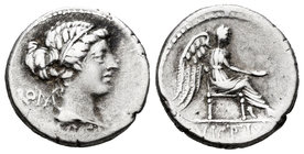 Porcius. Denario. 89 a.C. Rome. (Ffc-1056). (Craw-343/1b). (Cal-1202). Anv.: Cabeza de la Libertad a derecha, detrás ROMA, debajo (M CATO). Rev.: Vict...