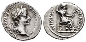 Tiberius. Denario. 16 d.C. Lugdunum. (Spink-1763). (Ric-30). Anv.: TI CAESAR DIVI AVG F AVGVSTVS. Cabeza laureada a derecha. Rev.: PONTIF MAXIM. Livia...