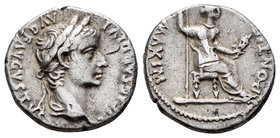Tiberius. Denario. 16 d.C. Lugdunum. (Spink-1763). (Ric-30). Anv.: TI CAESAR DIVI AVG F AVGVSTVS. Cabeza laureada a derecha. Rev.: PONTIF MAXIM Livia ...