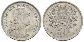Portugal. 50 centavos. 1931. (Km-577). Ag. 4,55 g. Escasa. UNC. Est...200,00.
