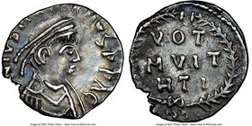 Justinian I the Great (AD 527-565). AR siliqua (13mm, 1.27 gm, 8h). NGC Choice XF 4/5 - 3/5, light scratches. Carthage. D N IVSTINI-ANVS P P AC, pearl...