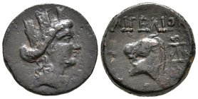 CILICIA, Aigeai. Ae20. 160-130 a.C. A/ Cabeza de Tyche con corona mural a derecha. R/ Cabeza de caballo a izquierda, encima leyenda y a derecha monogr...