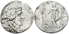 ISLAS DE THRACIA, Thasos. Tetradracma. 146 a.C. A/ Cabeza de Dionisos a derecha con corona de hiedra y frutos. R/ Heracles estante a izquierda sosteni...