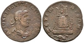 FILIPO I. Ae28. 244-249 d.C. Zeugma, Commagene. A/ Busto laureado y drapeado con coraza a derecha. R/ Templo tetrástilo dentro de santuario cerrado po...