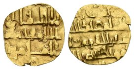 TAIFA DE SEVILLA, Muhammad Ibn Abbad, Al-Mutamid. Fracción de Sevilla. (Au. 0,50g/10mm). 467-470 H. Madinat Ishbiliya (Sevilla). (Vives 402b). MBC.