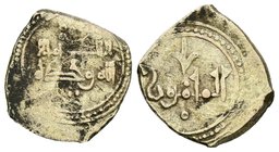 TAIFA DE TOLEDO Y VALENCIA. Yahya Al-Ma´mun. Fracción de dinar. 435-467 H. Vives 1100; Prieto 335. Au. 1,63g. Raya en rev. MBC.