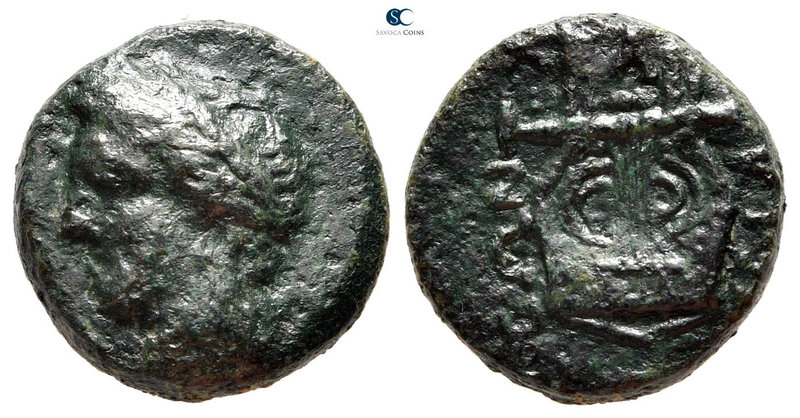 Macedon. Chalkidian League. Olynthos 432-348 BC. 
Bronze Æ

14 mm., 3,63 g.
...
