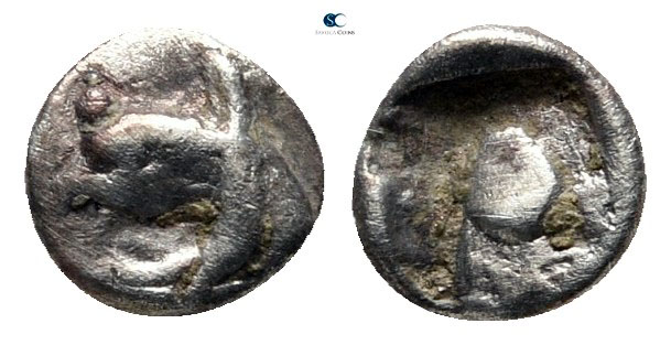 Ionia. Phokaia 530-510 BC. 
Tetartemorion AR

7 mm., 0,19 g.



very fine