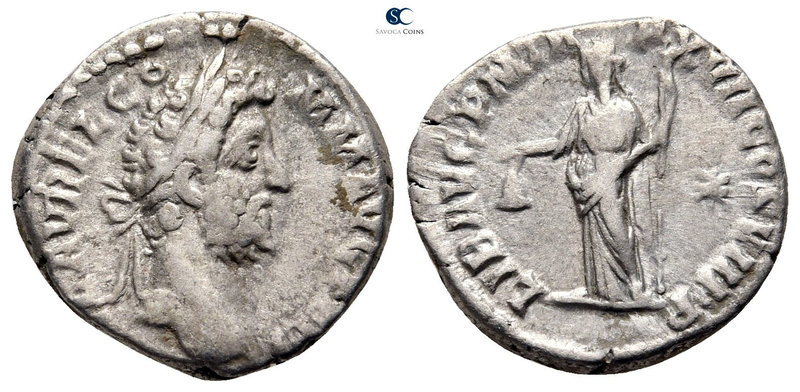 Commodus AD 180-192. Rome
Denarius AR

18 mm., 2,50 g.



nearly very fin...