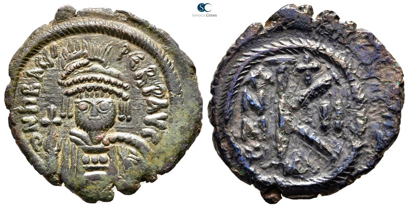 Heraclius AD 610-641. Constantinople
Half follis Æ

25 mm., 5,62 g.



ve...