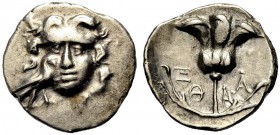 GRIECHISCHE MÜNZEN 
 KARIEN 
 MYLASA 
 Drachme (AR 12), 175-160 v. Chr. Kopf des Helios frontal, vor seiner rechten Wange Adler. Rv. Rose mit Knosp...