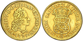 1729. Felipe V. Madrid. 2 escudos. (Cal. 328). 6,63 g. Primer busto. Sin indicación de valor ni ensayador. Muy rara, sólo hemos tenido 5 ejemplares. M...