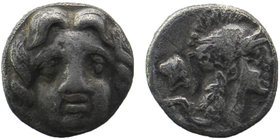 Selge , Pisidia. AR Obol
Obv. Facing head of Gorgoneion
Rev. Helmeted head of Athena right, astragal behind.
SNG BN 1930; SNG PFPS 336
0,98 gr. 10 mm.