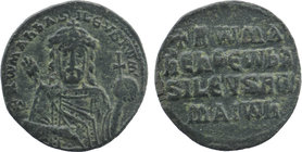 Romanus I. Constantinople, 931-944. AE Follis
Half-length, crowned facing bust of Romanus I, holding transverse trefoil-tipped labarum sceptre and glo...