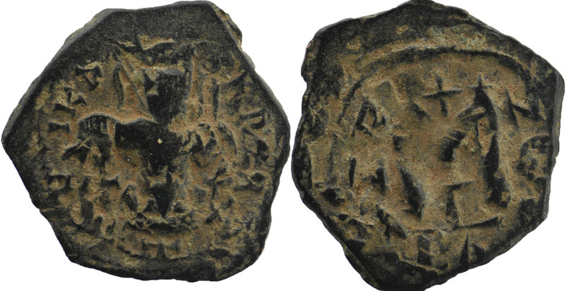 ARAB-BYZANTINE. Standing Emperor, ca. 650s-670s, AE fals
2,66 gr. 24 mm