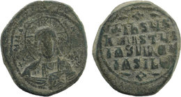 Anonymous (attributed to Basil II). Ca. 976-1025. AE follis
Bust of Christ facing,
Rev: four lines legend
13, 14 gr. 24 mm
