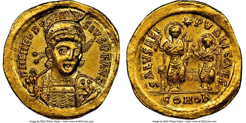 Theodosius II, Eastern Roman Empire (AD 402-450). AV solidus (21mm, 4.33 gm, 6h)...