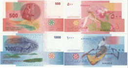 Comoros Lot of 2 Banknotes 2005 - 2006
P# 15 16