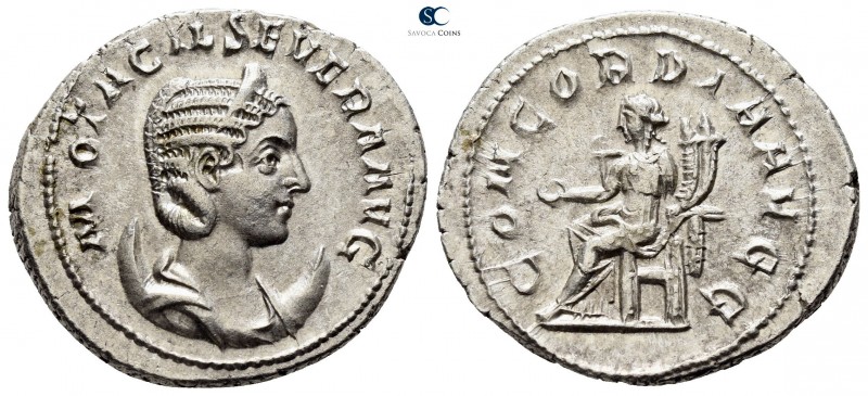 Otacilia Severa AD 244-249. Rome
Antoninianus AR

23mm., 4,68g.

M OTACIL S...
