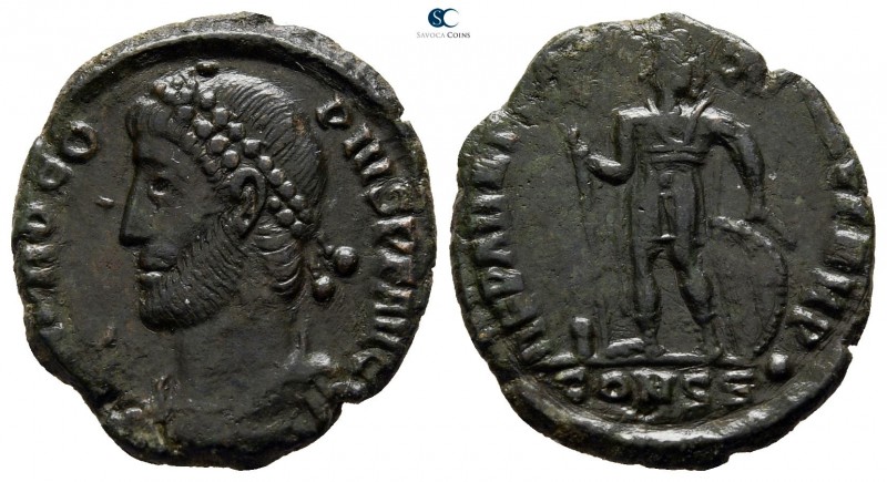 Procopius AD 365-366. 6th officina. Constantinople
Follis Æ

18mm., 3,08g.
...