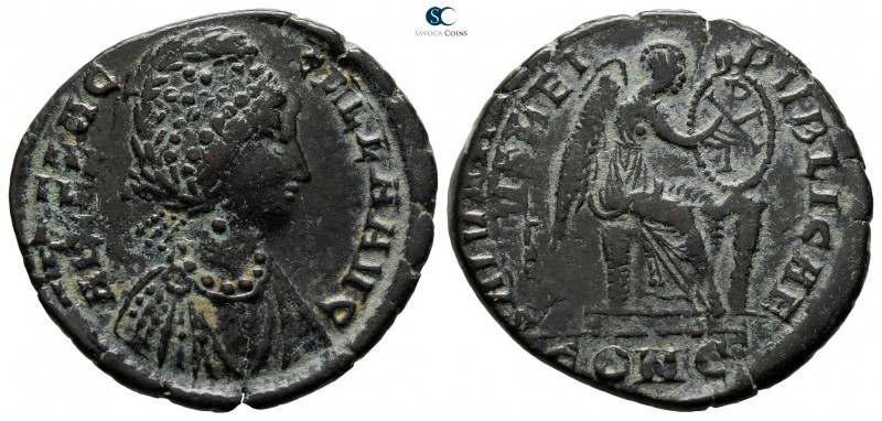 Aelia Flacilla AD 383-386. Constantinople
Follis Æ

23mm., 4,91g.

AEL FLAC...