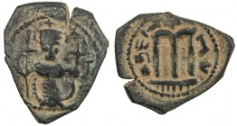 ARAB-BYZANTINE: Standing Emperor, ca. 680s-700s, AE fals (5.13g), "pseudo-Damascus", ND, A-3522.1, standing emperor, holding long cross & globus cruci...