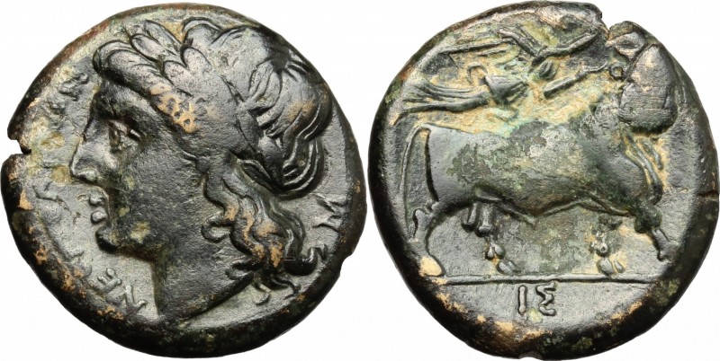 Greek Italy. Central and Southern Campania, Neapolis. AE 19 mm. 275-250 BC. D/ H...