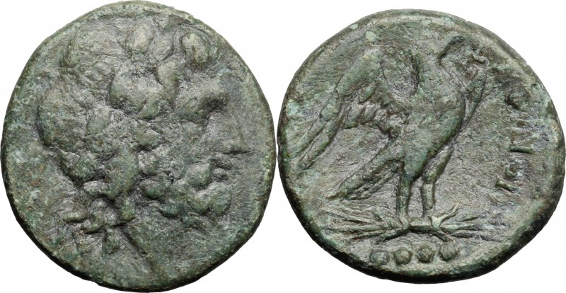 Greek Italy. Eastern Italy, Larinum. AE Quadrunx, c. 210-175 BC. D/ Head of Zeus...