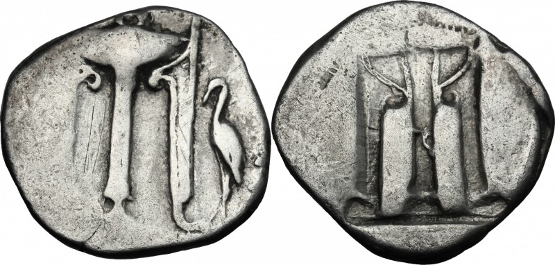 Greek Italy. Bruttium, Kroton. AR Stater, 480-430 BC. D/ Tripod; to right, mash-...