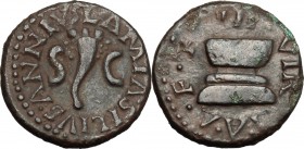 Augustus (27 BC - 14 AD). AE Quadrans, Lamia, Silius and Annius as III Viri Monetales, 9 BC. D/ S-C to left and right of cornucopiae. R/ Garlanded alt...