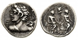 monete romane repubblicane 
Denaro al nome L. CAESI databile al 112 o 111 a.C. - Zecca: Roma - Diritto: busto di Apollo a sinistra con un fulmine nel...