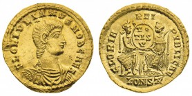 giuliano II (361-363 d.c.) 
Solido con il titolo di Cesare databile al periodo 355-360 - Zecca: Arles - Diritto: busto drappeggiato e corazzato di Gi...