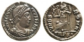 valentiniano I (364-375 d.c.) 
Siliqua databile al periodo 367-375 d.C. - Zecca: Treviri - Diritto: busto diademato di perle, drappeggiato e corazzat...