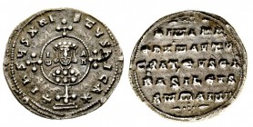 monete bizantine 
Giovanni I (969-976) - Miliaresion - Zecca: Costantinopoli - Diritto: medaglione circolare con effigie dell’Imperatore ornato da qu...