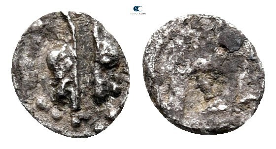 Lesbos. Uncertain mint 500-475 BC. 
Tetartemorion AR

5 mm., 0,11 g.



v...